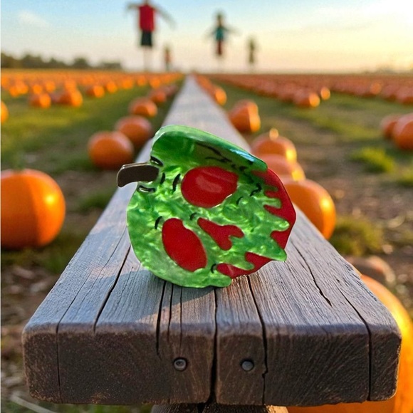 NWOT! Halloween Themed Hair Clips Set of 5 - Picture 5 of 6